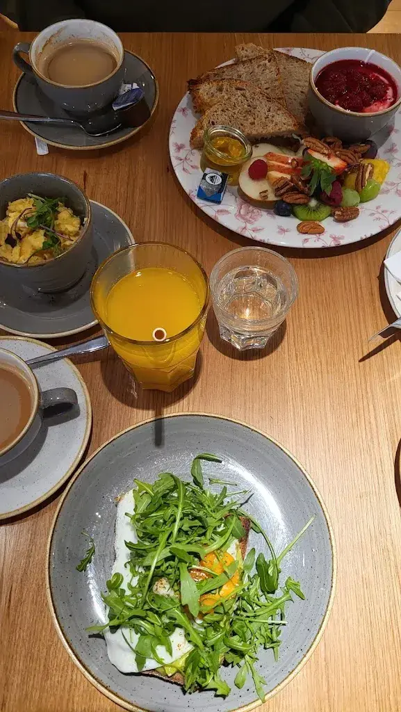 Telma Tavares_Kafi Beuge_Näfels_review