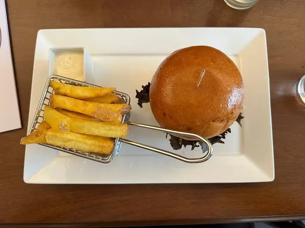 Tatiana Yakovleva_Die Burgerei_Näfels_avis