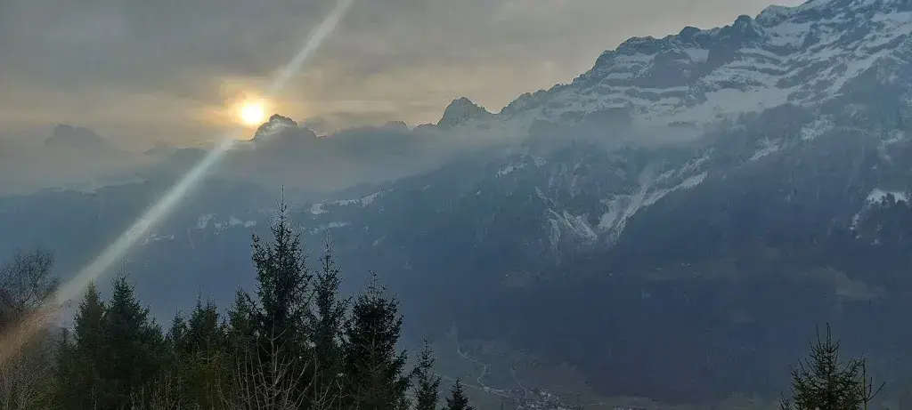 Ales_Bären_Mitlödi_review