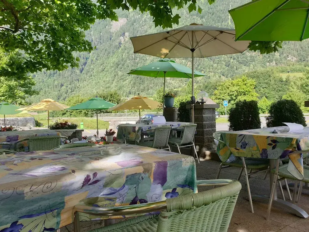 Máté Kocsis_Horgenberg_Glarus Süd_recensione