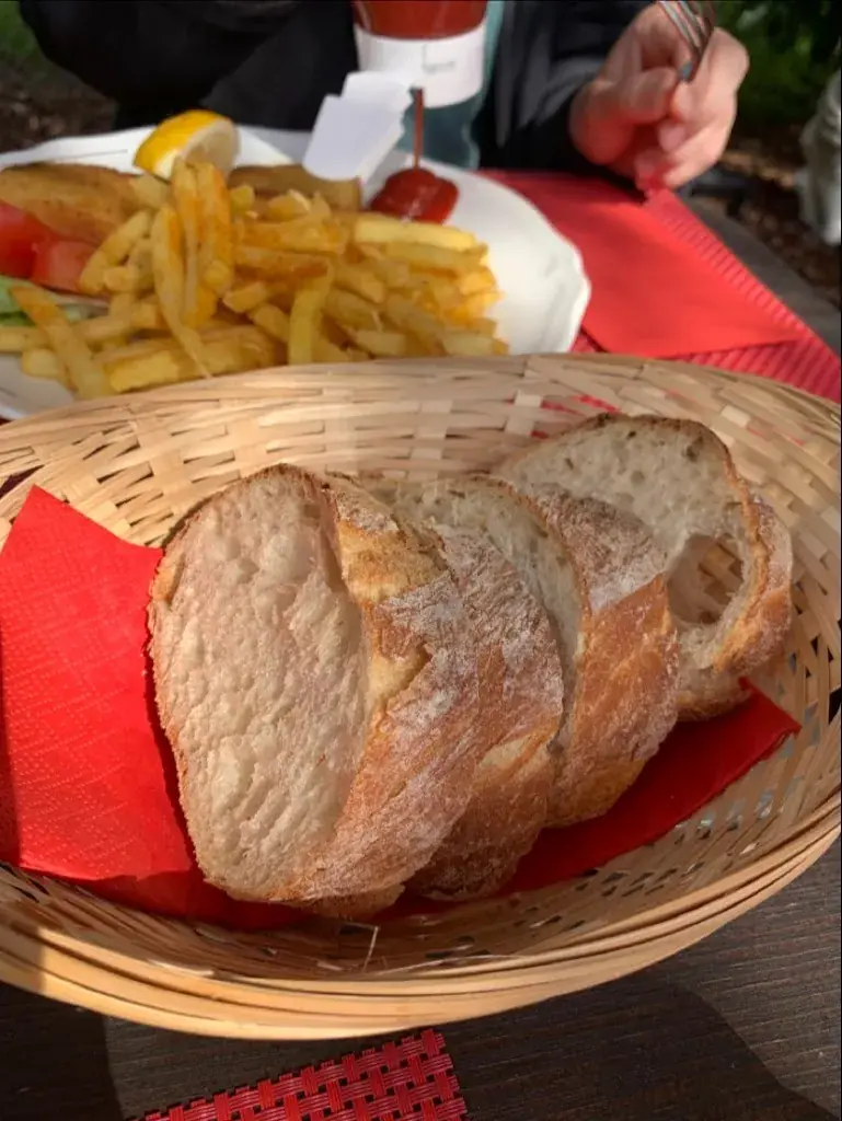 Sara_Elite Restaurant_Weesen_Bewertung