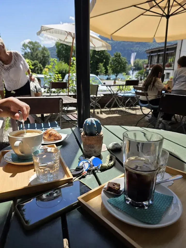 Andra-Irina Vasile_Seekafi Weesen_Weesen_review