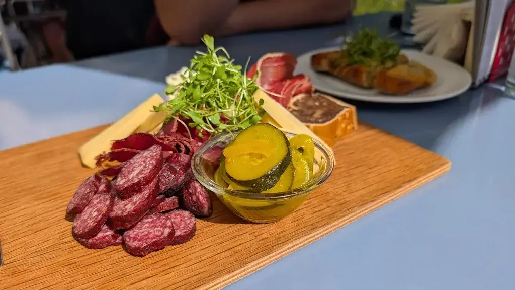 Reto Bader_Äugstenhütte_Ennenda_avis