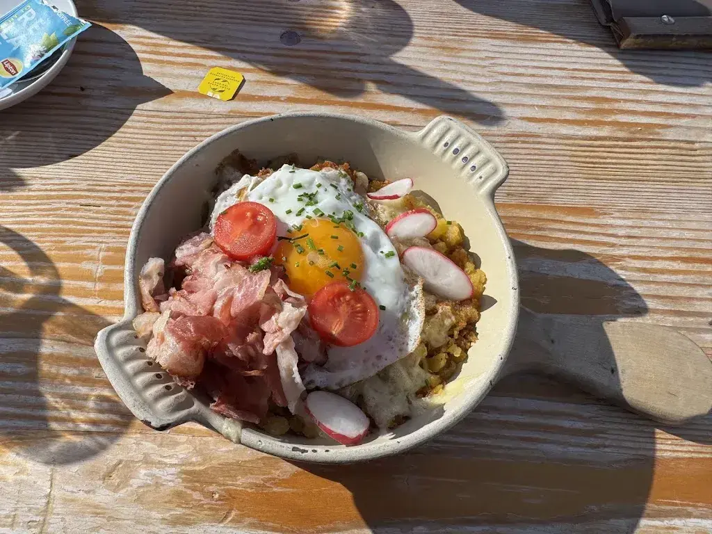 István Kovács_Munggä Hütte Elm_Glarus Süd_reseña