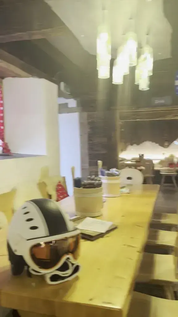 Harry Stöckler_Munggä Hütte Elm_Glarus Süd_reseña