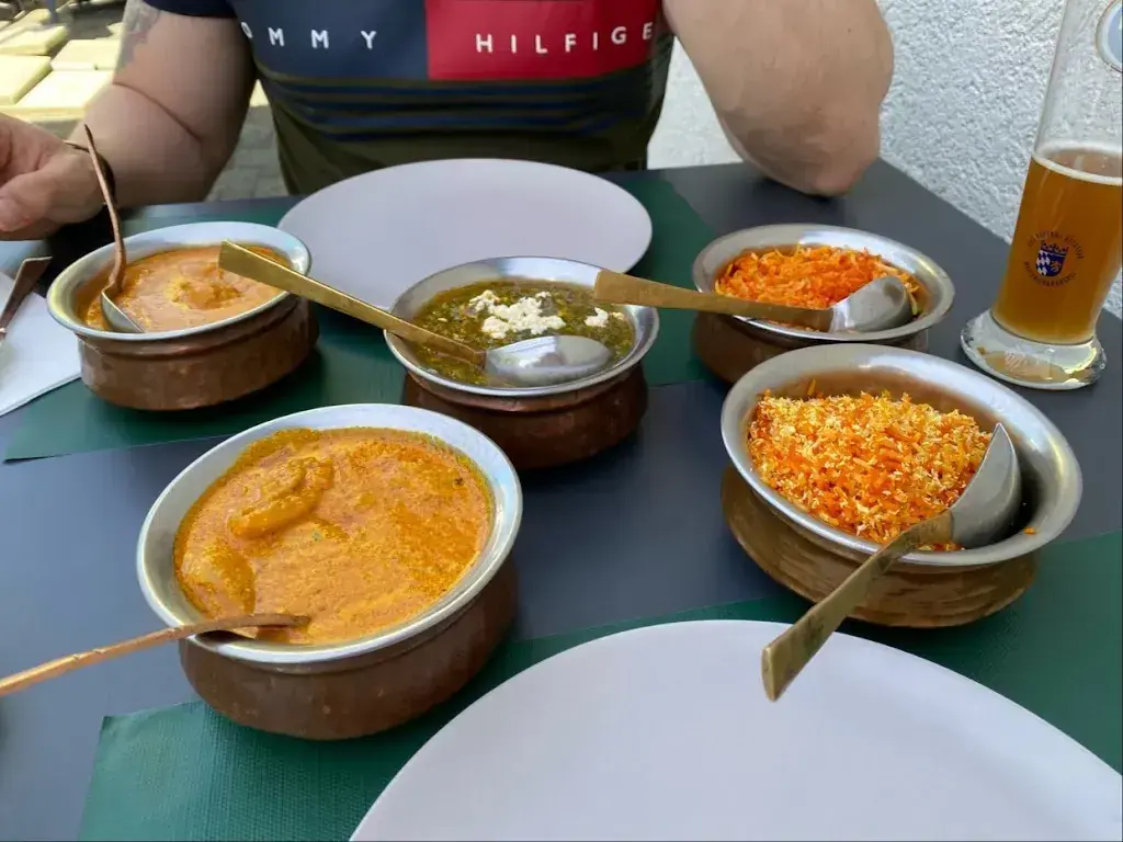 Krystyna Waterhouse_The Indian food court_Meisterschwanden_review