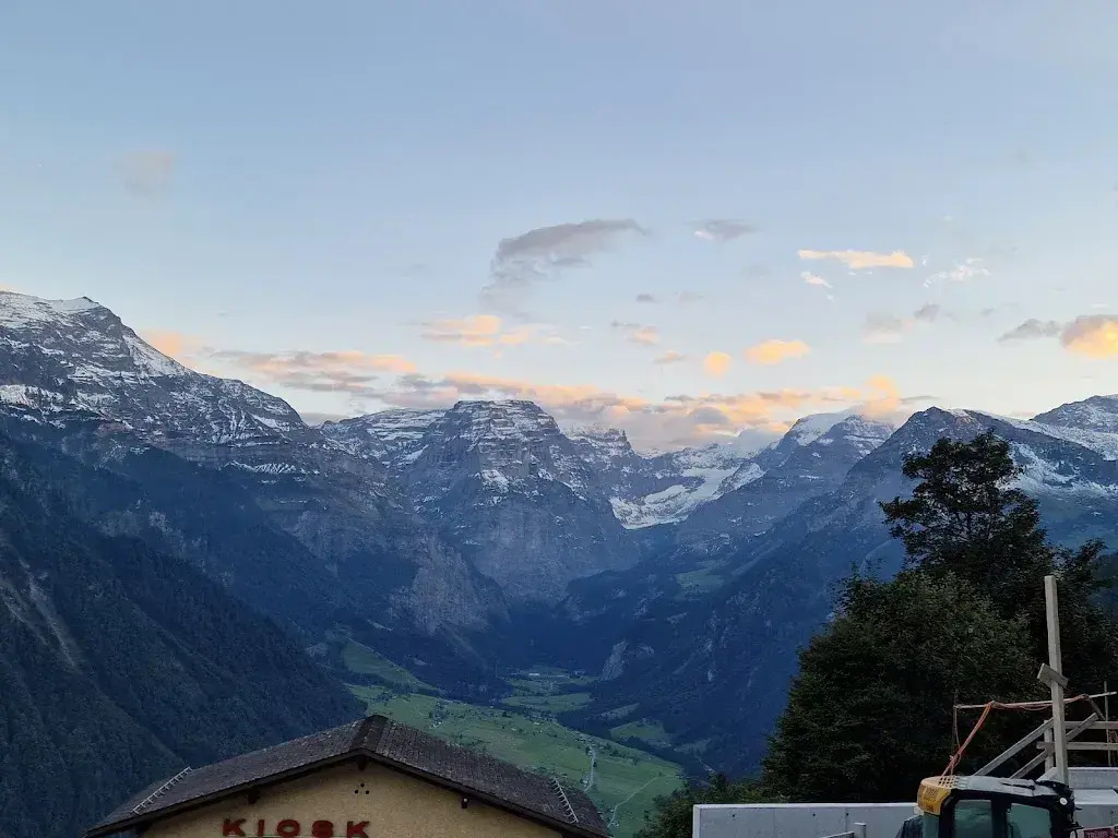 Adrian Gut_Hotel Tödiblick_Braunwald_avis