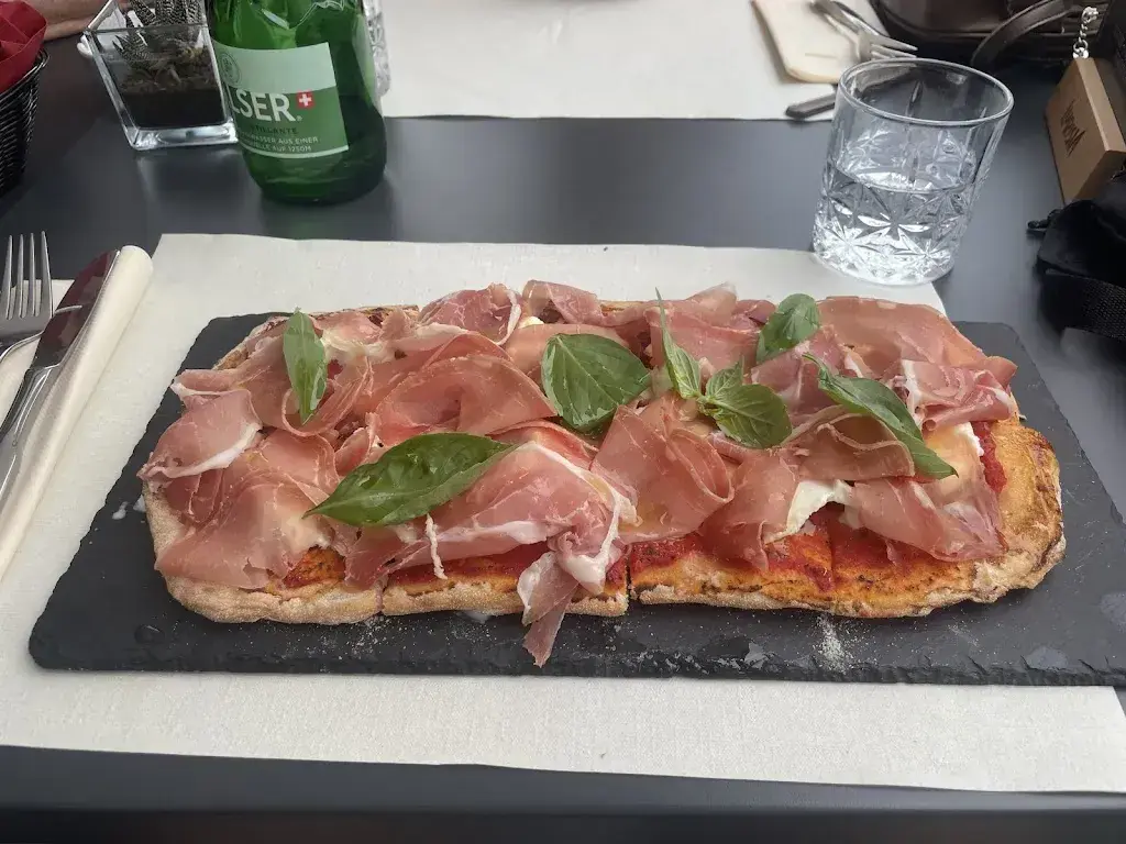 Lenny Merlo_Anteriormente A casa di gianluca Rüti_Rüti_Bewertung