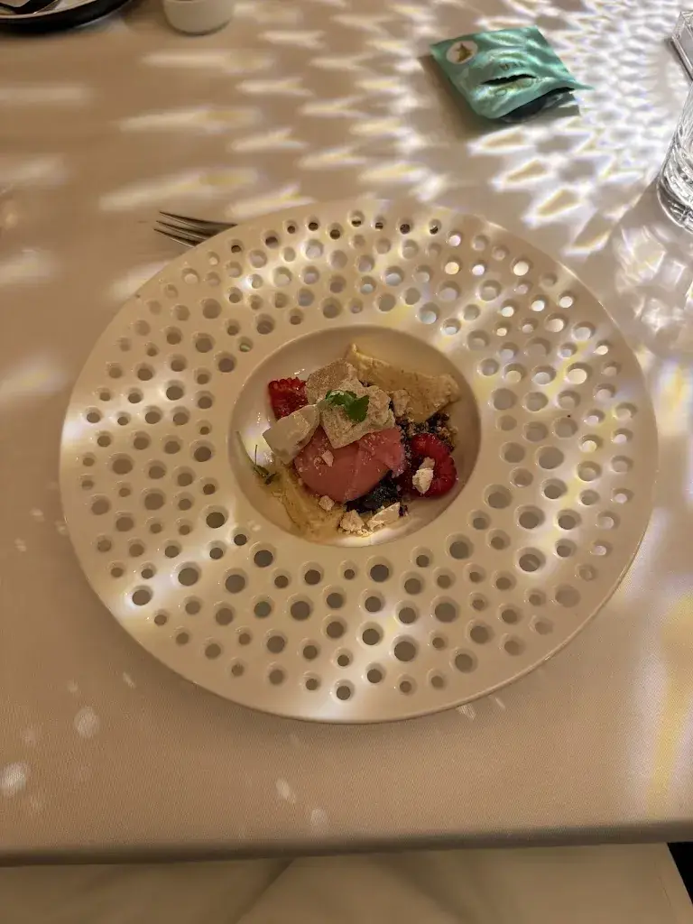 Michael N_unico_Zug_review