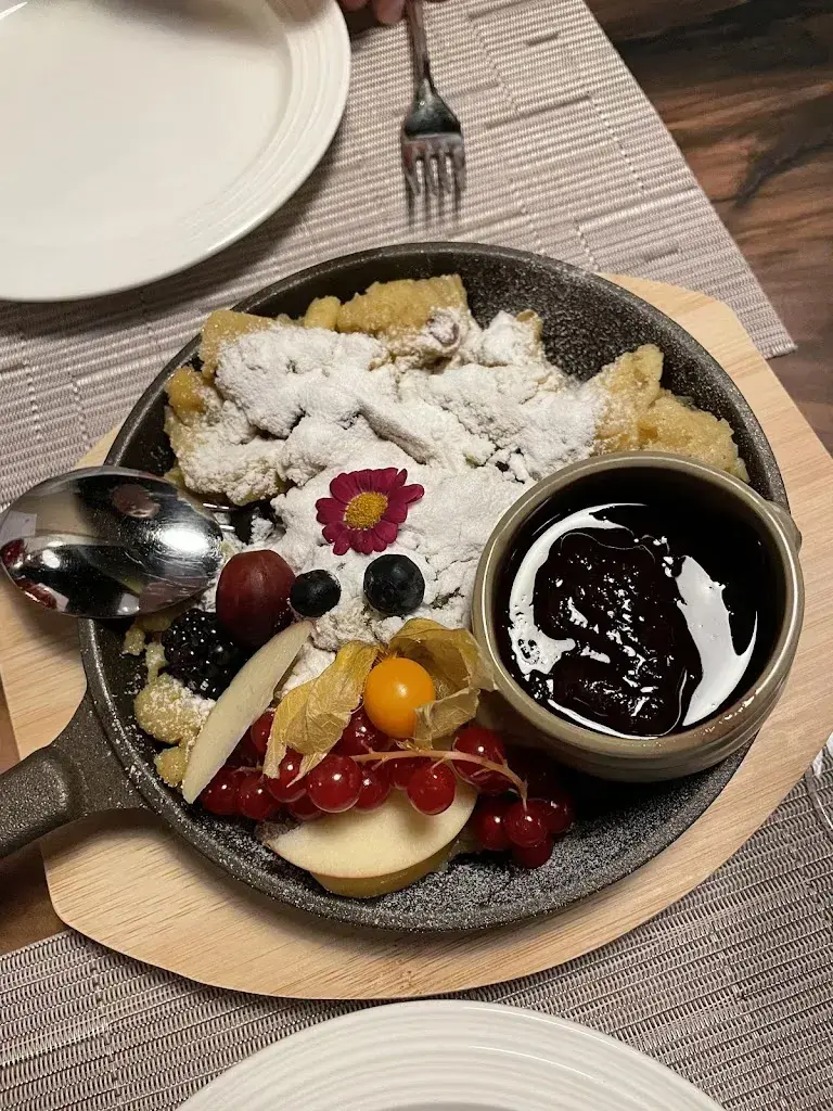 Natalie Patricot_Vienna-Lounge_Unterägeri_review