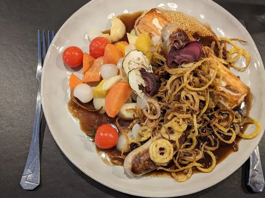 Urs Brunschweiler_Lokal97_Zug_review