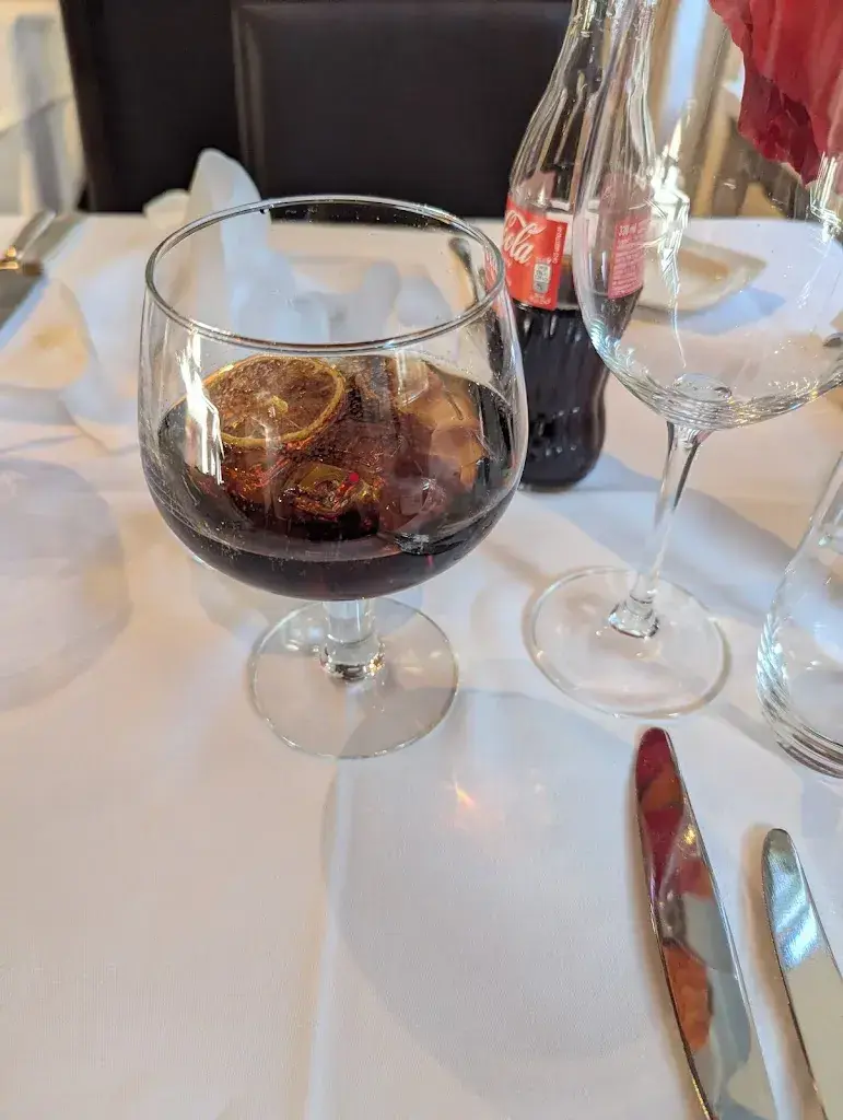 Bastian Steinbach_Aklin_Zug_avis