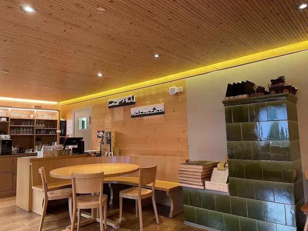 Elvira Rakhmanova_Alpwirtschaft Sonnegg_Unterägeri_review