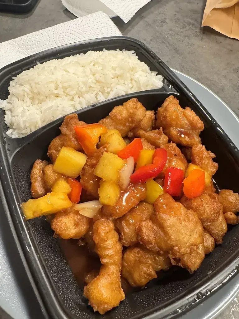 Sarah Beall_Yummy Asia Restaurant Cham Zug_CH邮政编码: 6330_review