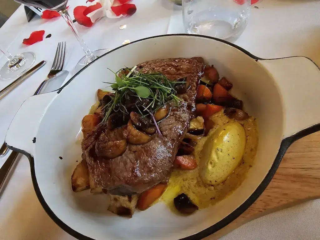 Natalie Cheung_aigu Restaurant & Bar_Zug_review