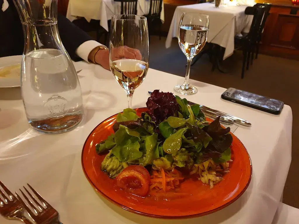 Isa M._Restaurant Schiff & Catering_Zug_avis