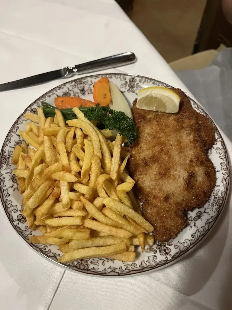 Desislava S_Blasenberg_Zug_avis