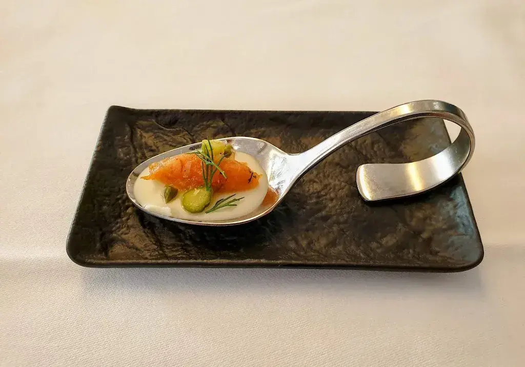 Joao Paulo Magalhaes_Zum Kaiser Franz_Zug_review