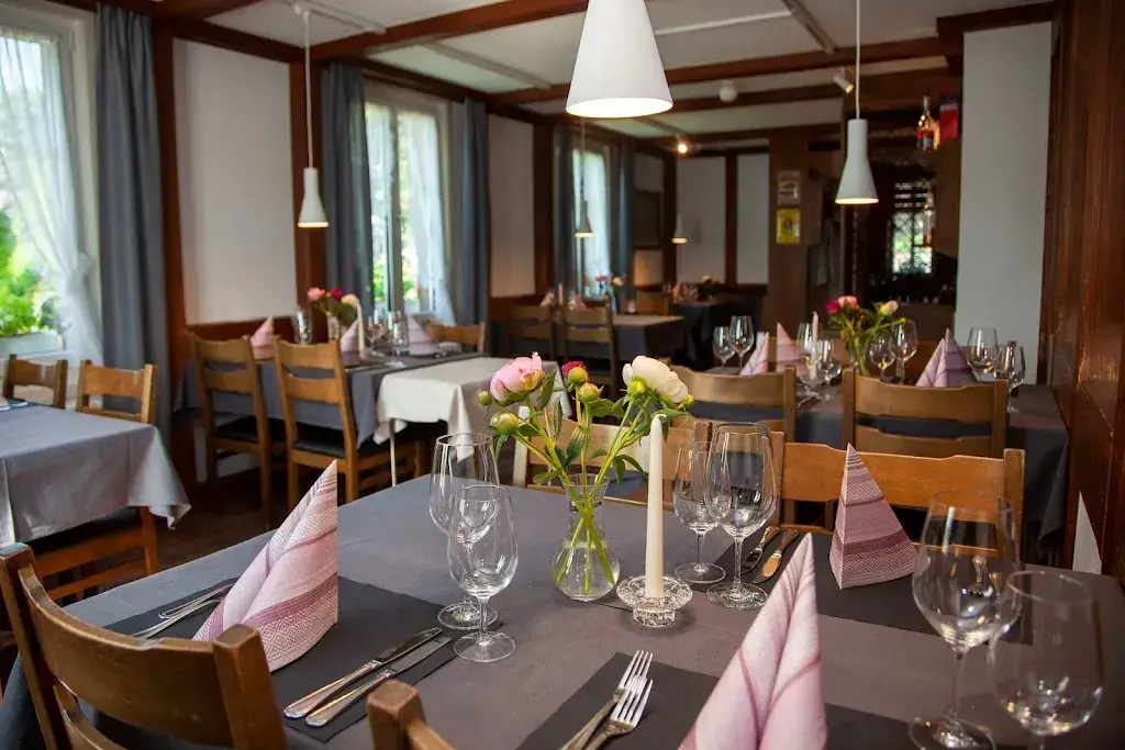 Restaurant Hirschen, Oberwangen bei Bern restaurant à Oberwangen bei Bern