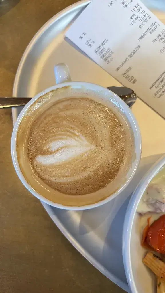 Anisha Jhalani_tibits Zug_Zug_avis