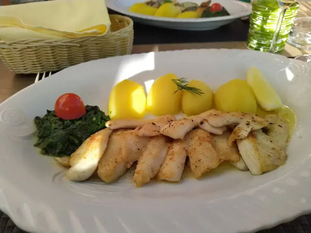 Zeno's Restaurant Rütli restaurant à Zug