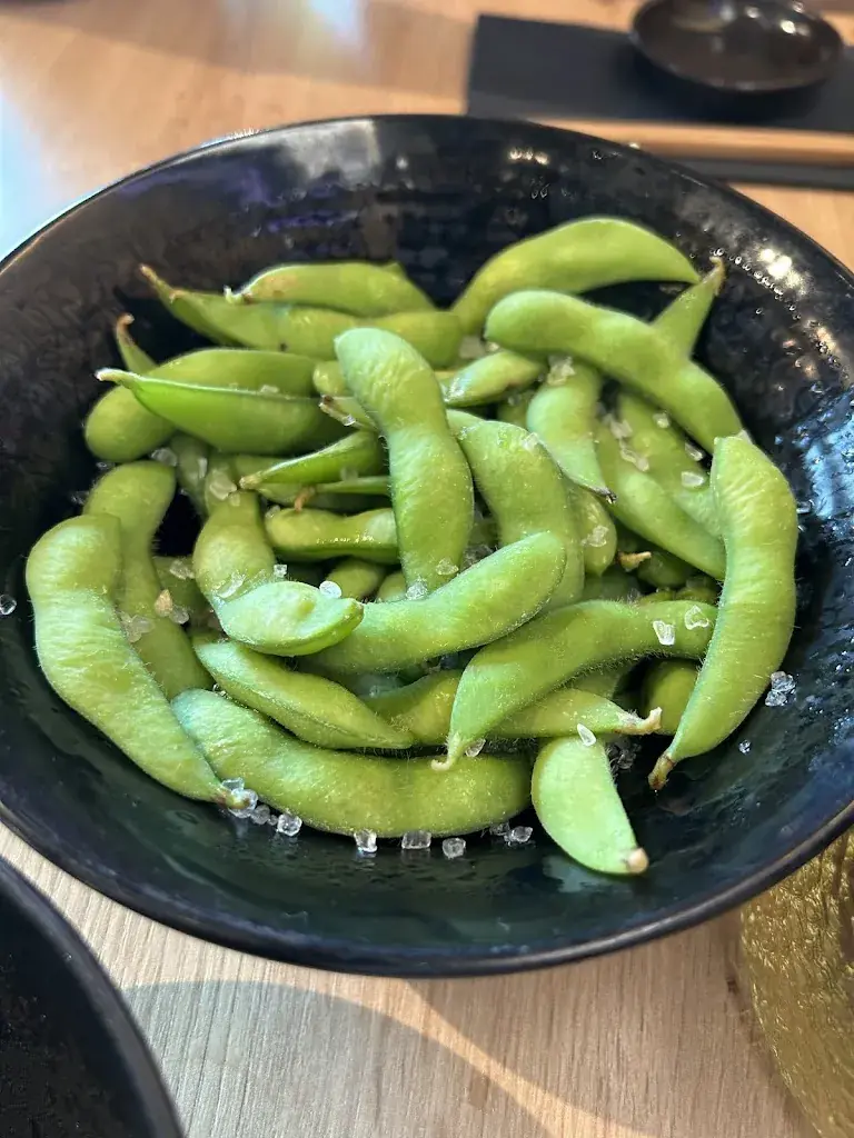 Kiku Inugami_TakeSushi by Black Goldfish Zug_Zug_review