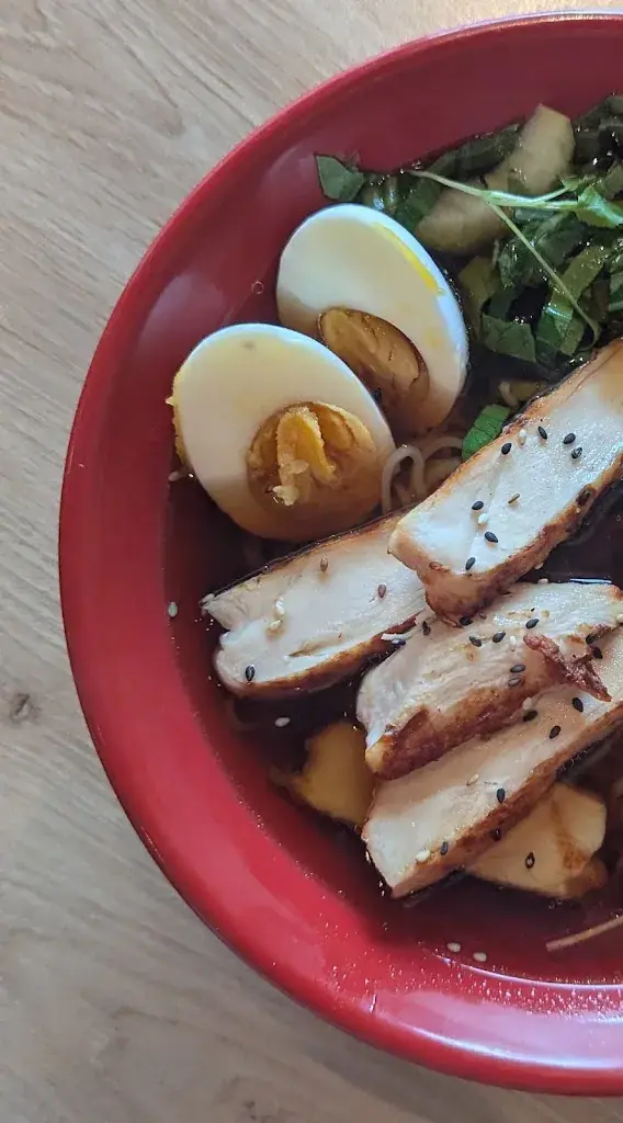 Niv Benshi_TakeSushi by Black Goldfish Zug_Zug_review