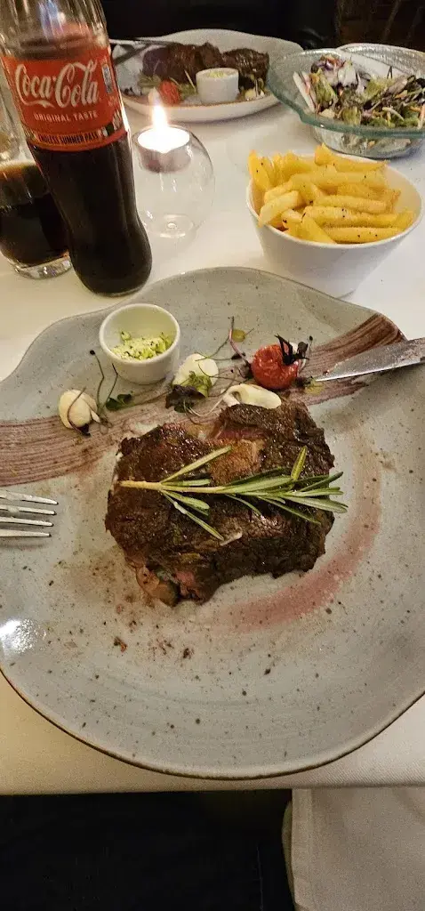 Fernando Contreras_Villa Villette_Cham_review