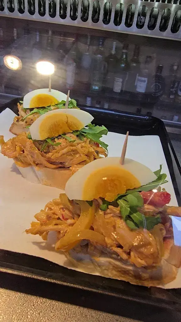 Tim Stokes_La Barrica vino y tapas_Cham_review