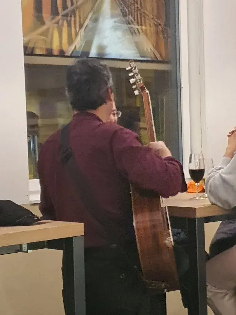 Aurel N_La Barrica vino y tapas_Cham_review