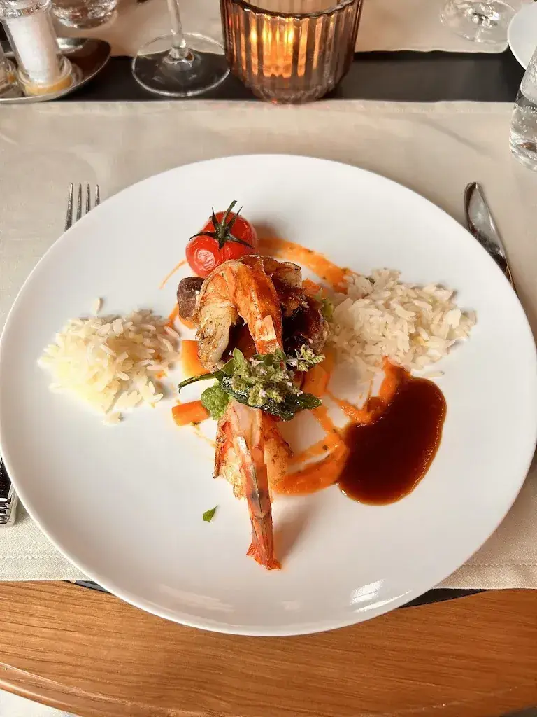 G A_Restaurant Wart_Hünenberg_avis