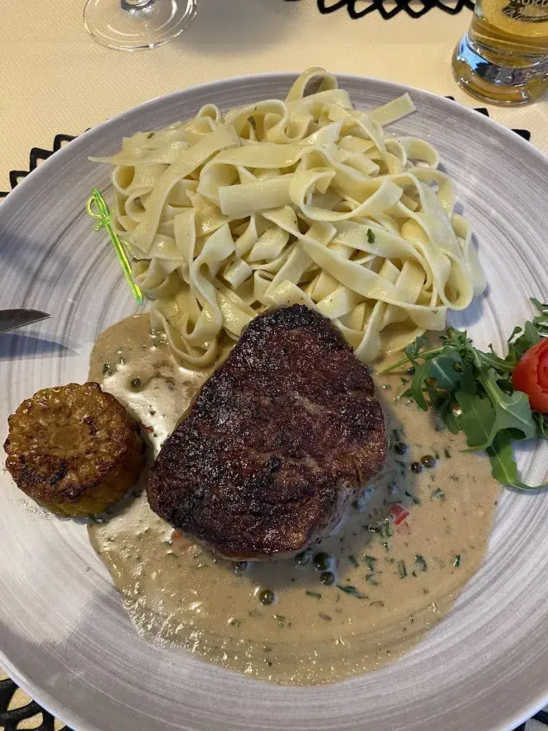 Manuel Bänziger_Gasthaus Degen_Hünenberg_avis