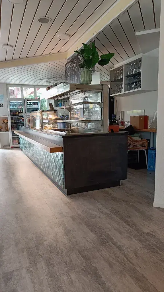 Giuseppe Talarico_Be Kind Mezze Kitchens_Hünenberg_review