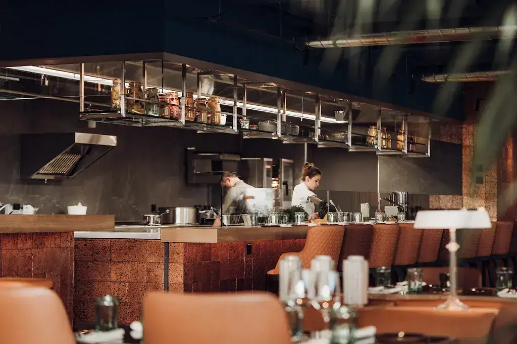 Noumi Grill & Bar restaurant à Bern