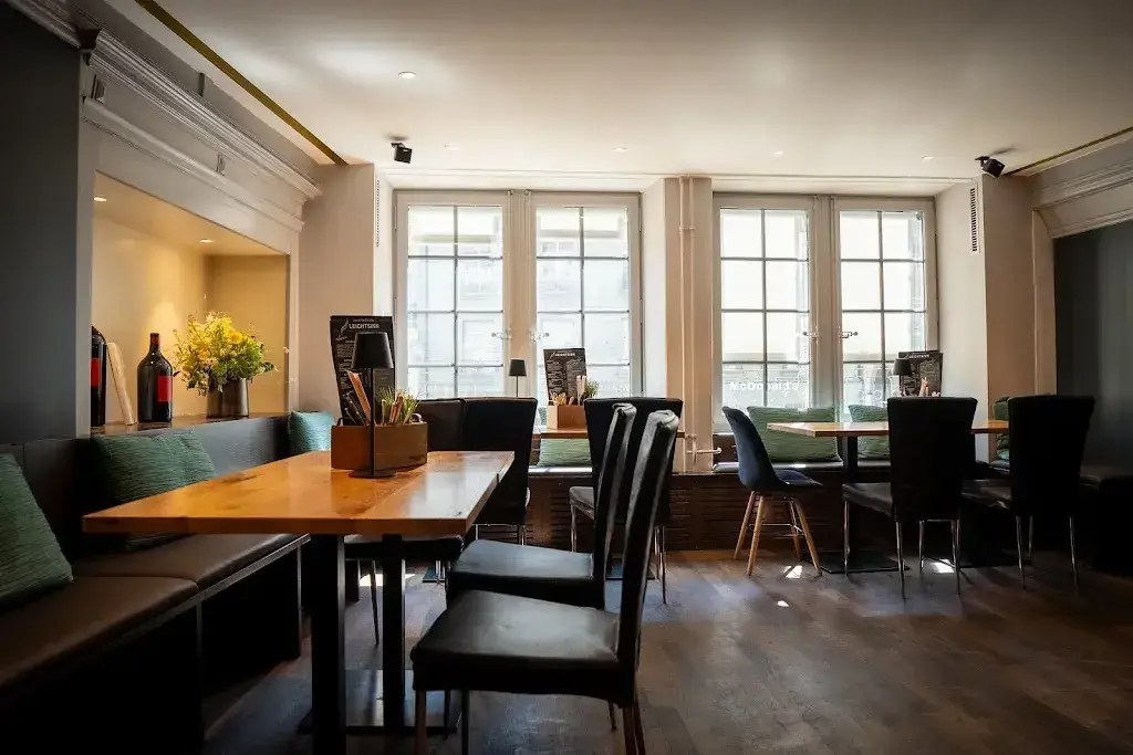 LEICHTSINN umami food & wine Restaurant in Bern