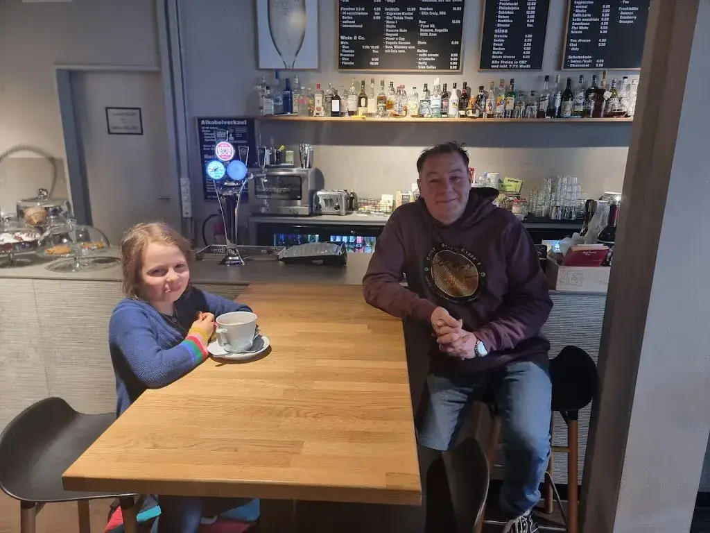 Neviana Clermont_Pete's Place_Unterägeri_avis