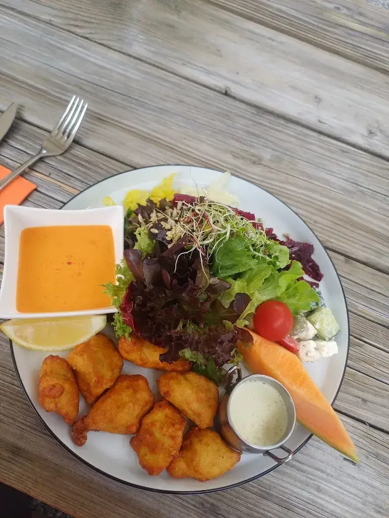 Phi Erdling_Kunterbunter Rosengarten_Holzhäusern ZG_review