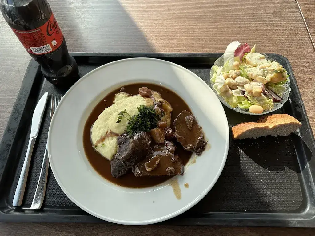 Frank_Esscube_Rotkreuz_review