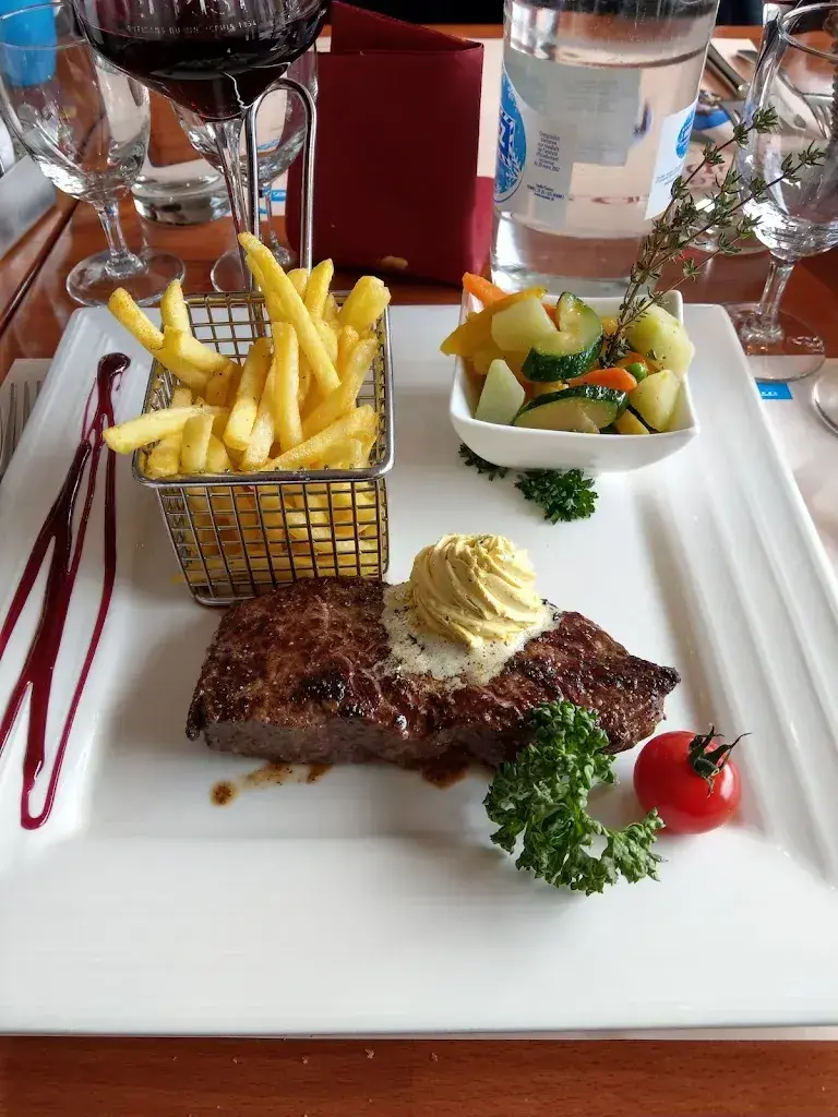 Thelma Merz_Restaurant Du Port_Estavayer-le-Lac_review