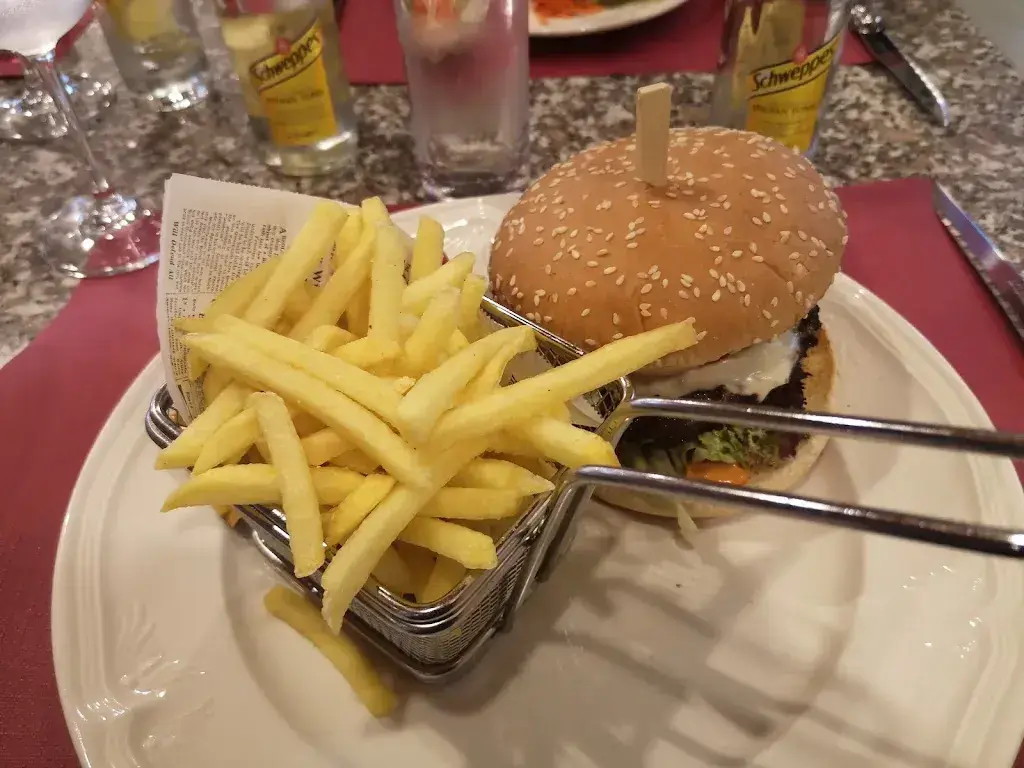 Esther Williams_Buffet de la Gare_Estavayer-le-Lac_review