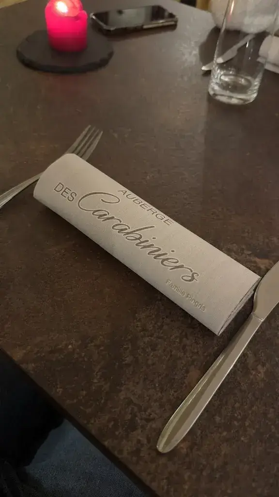 Roberto Moreira_Auberge des Carabiniers_Saint-Aubin_avis