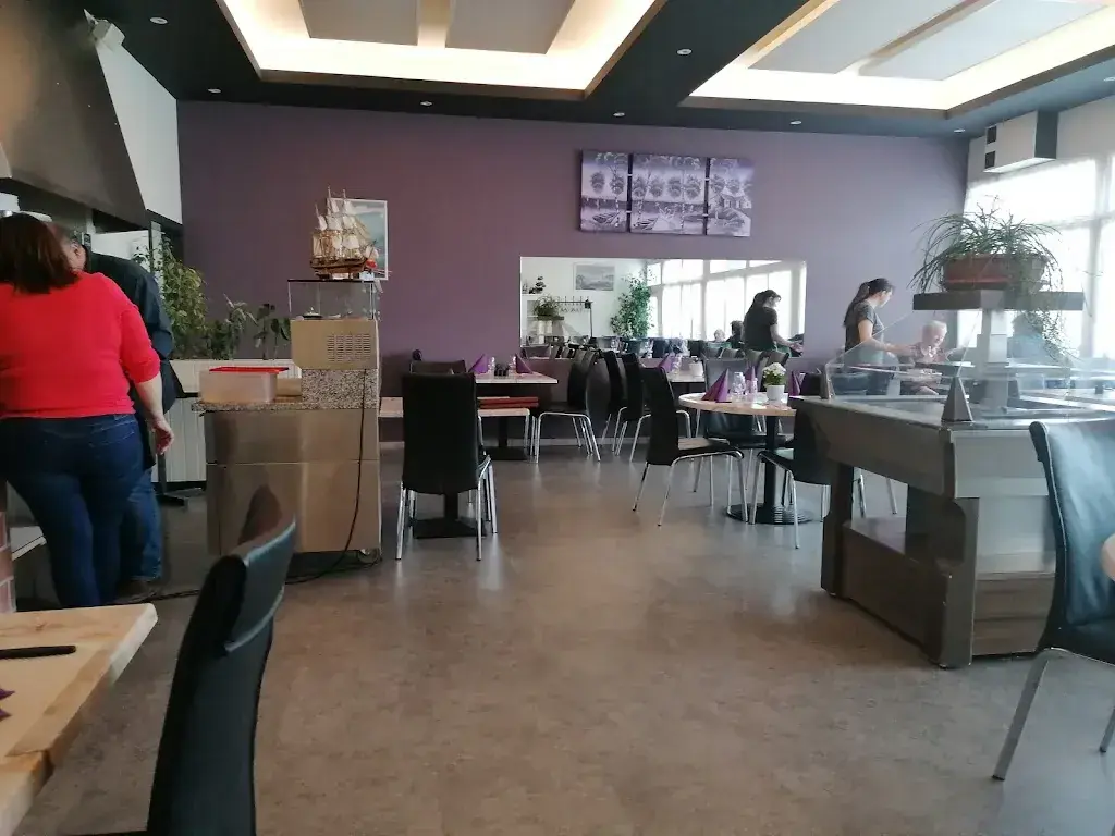 Corinne Messer_La Caravelle_Montet_review