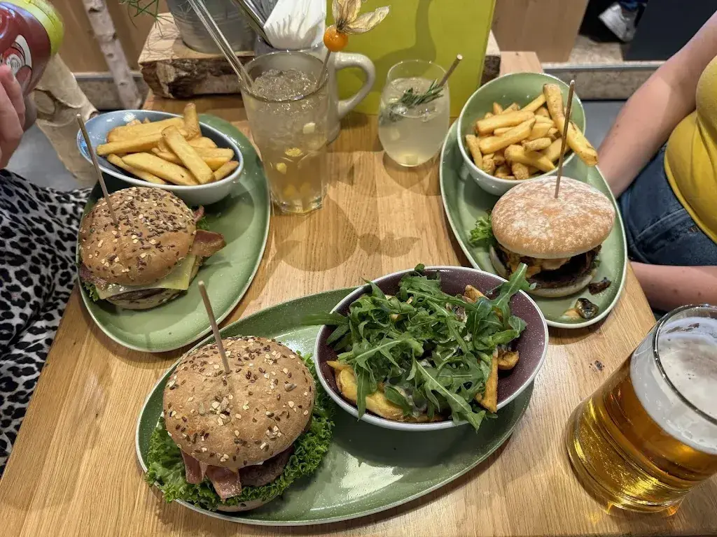 Sonny B._HANS IM GLÜCK - BERN Gümligen_Muri bei Bern_review