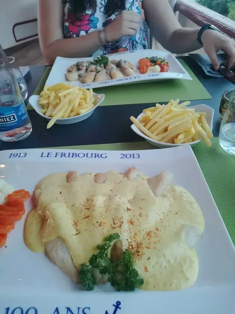 Paulina Ignatowicz_Restaurant Le Bateau_Delley-Portalban_review