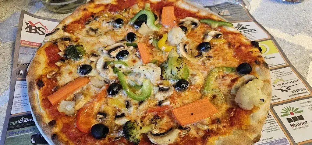 Franco Beato_Café de la gare_Domdidier_review