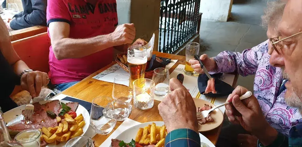 Menu_FREIBURGER FALLE Steaks & Cheese_Murten_image_5