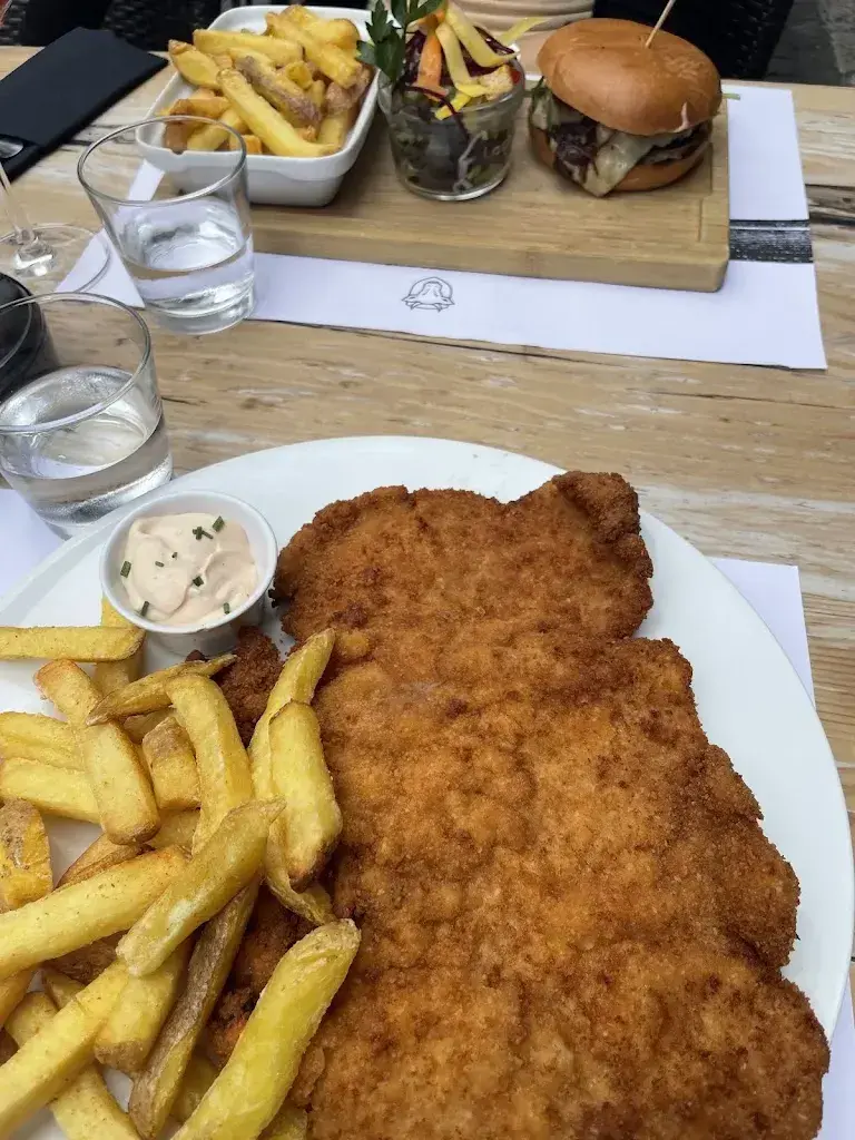 Menu_FREIBURGER FALLE Steaks & Cheese_Murten_image_8