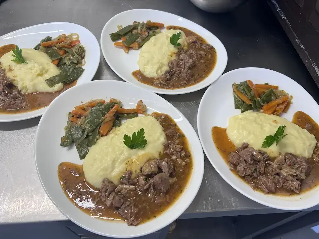 milorad buhac_Caprice Bar-Restaurant_Ecublens_avis