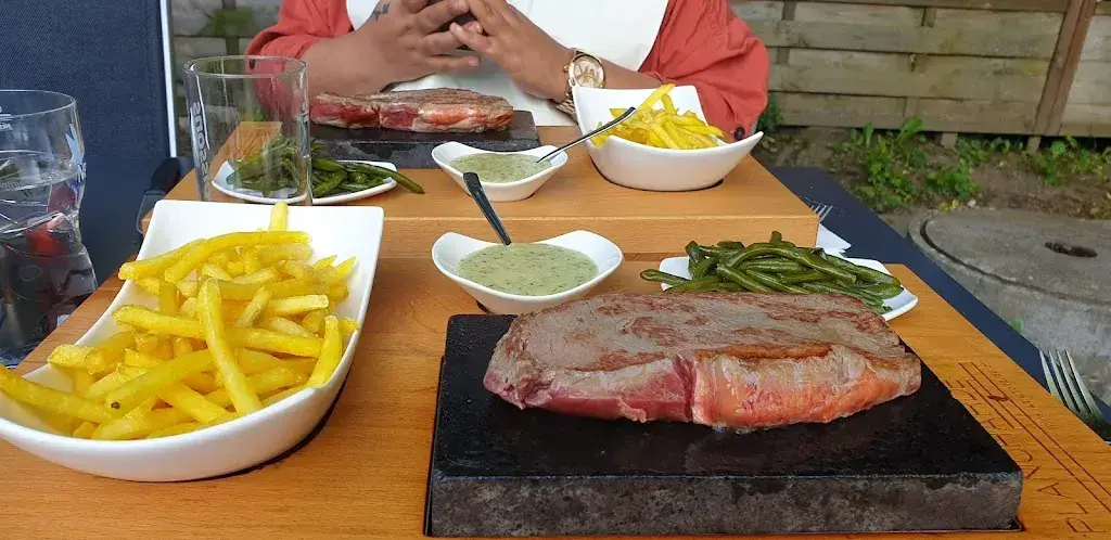 Sélène Monney_A la Grange_Prez-vers-Noréaz_review