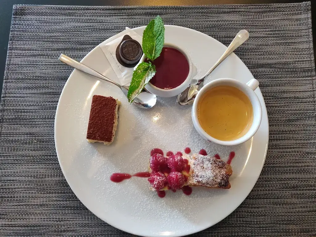 Guldariya Nurbaeva_Le Platy_Villars-sur-Glâne_review